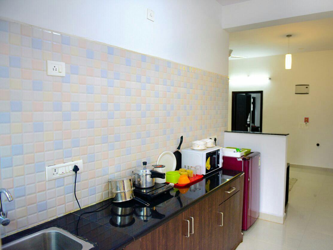 الشقق الفندقية مَسّورفي  Varsha Enclave- Trinity House المظهر الخارجي الصورة